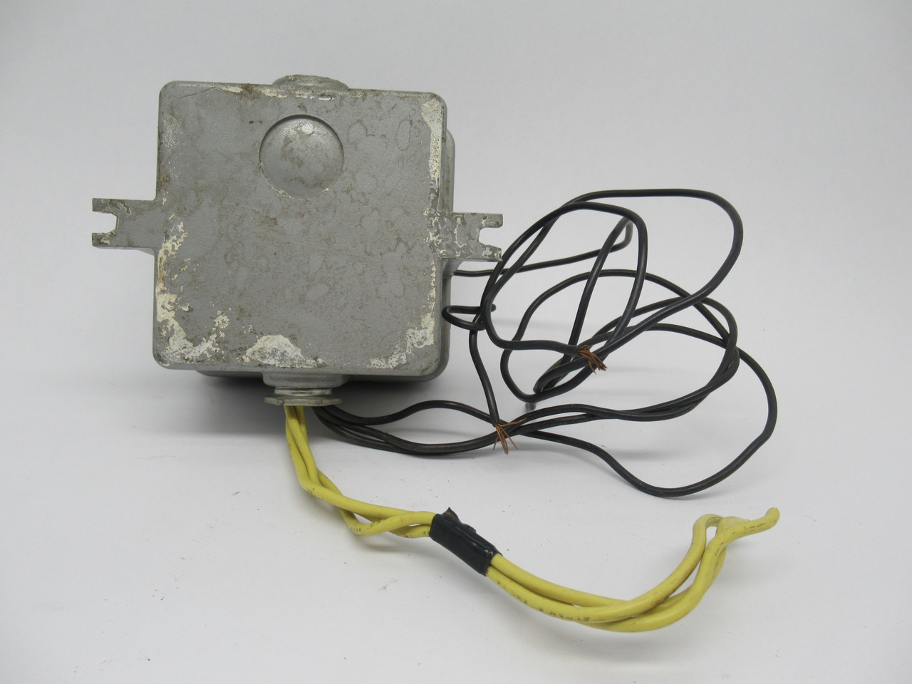 Panalarm NT2-24D Novatone Multi-Tone Alarm Indicator 24VDC 0.05A 88dB USED