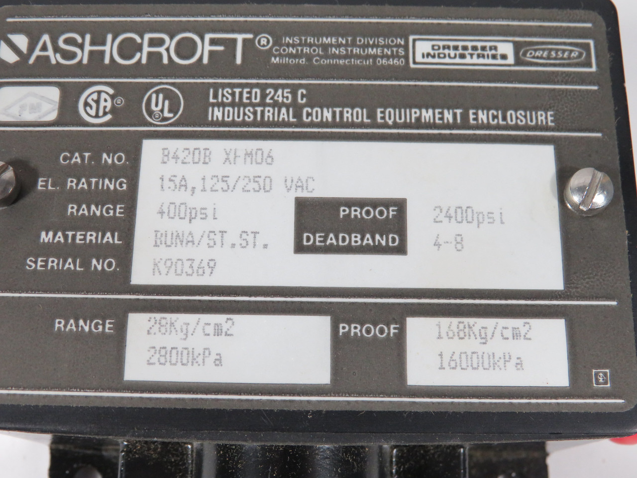 Ashcroft B420B-XFM06 Pressure Switch 400 psi 15A@125/250V NEW