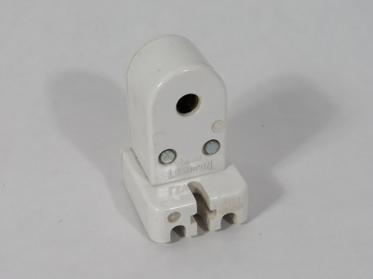 Leviton 468 Lamp Holder Fixture 660W 600V Lot of 4 USED