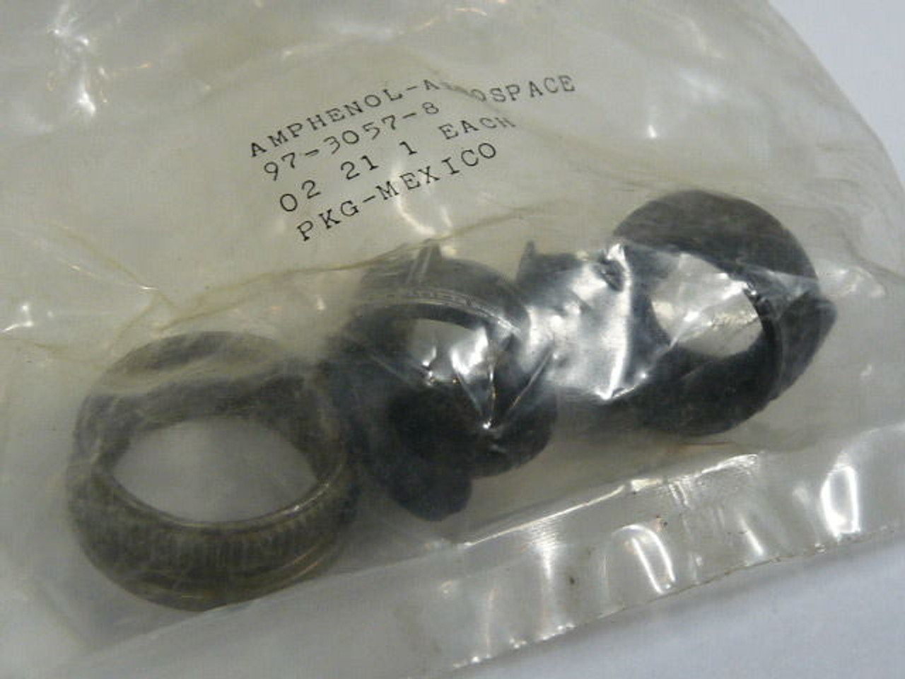 Amphenol 97-3057-8 Cable Gland Clamp for 97 Series Circular Connector NWB