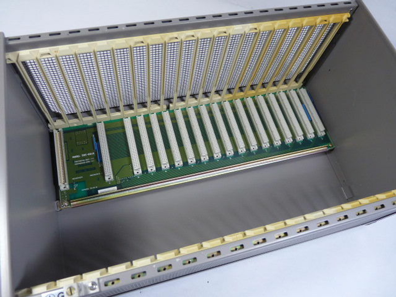 Siemens 505-6516 Mounting Rack 16 Slot USED