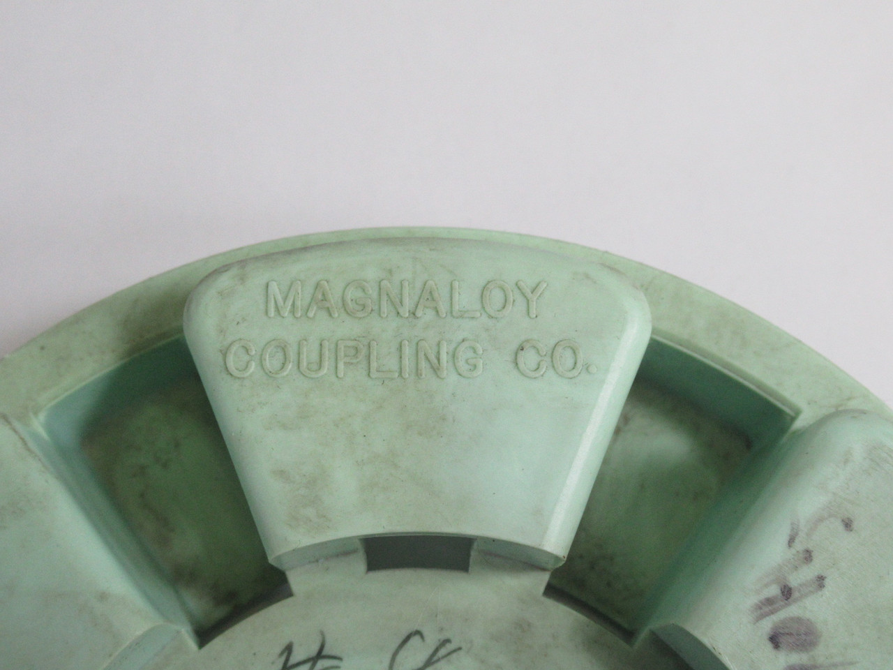 Magnaloy M670H5 Hytrel Flexible Coupling Insert 5.96" OD 2.8" ID 1.14" W USED