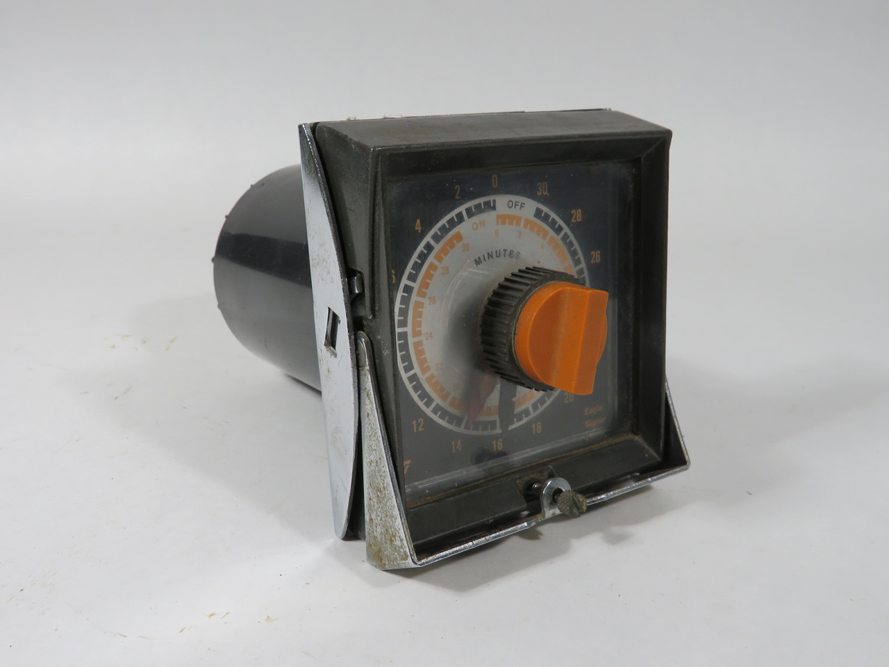 Eagle Signal HG105A6 Repeat Cycle Timer 0-30min 120V 60Hz 10A@120V USED