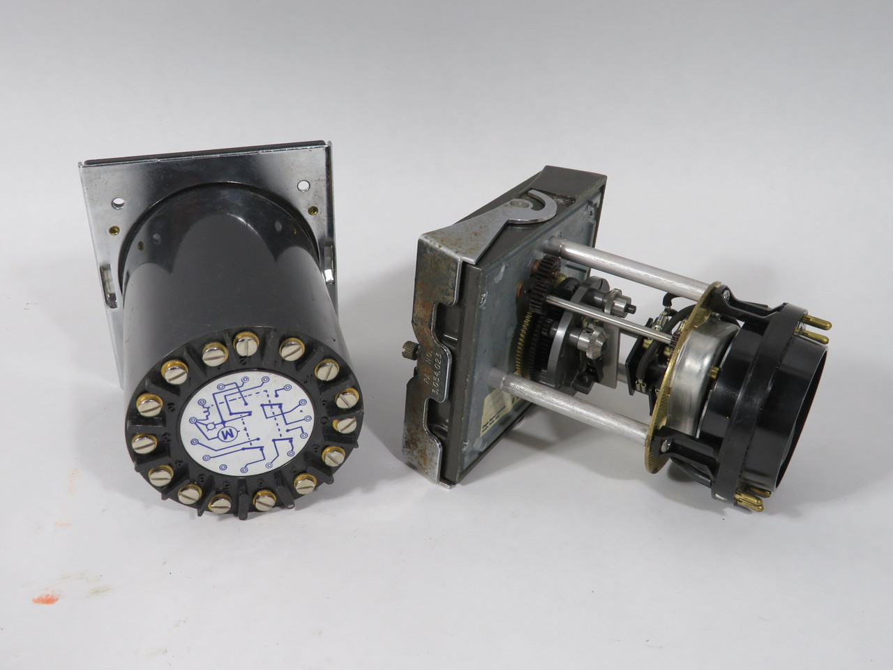 Eagle Signal HG105A6 Repeat Cycle Timer 0-30min 120V 60Hz 10A@120V USED