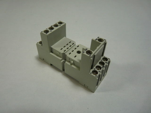 Carlo Gavazzi ES15/4N Relay Socket 12 Amp 300VAC  NOP