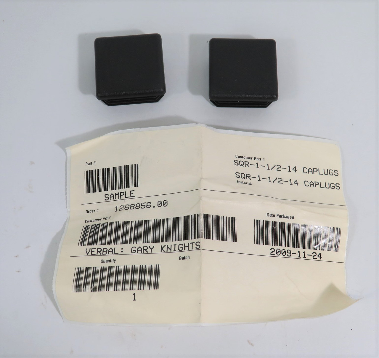 Caplug SQR-1-1/2-14 Square Tubing Finishing Plug 1-1/2” Lot of 2 NOP