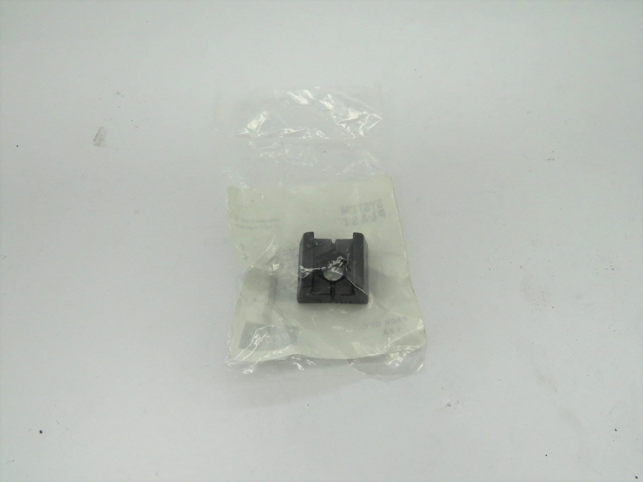 Regal System Plast VG-016-02-MC Compression Clip Lot of 12 NWB