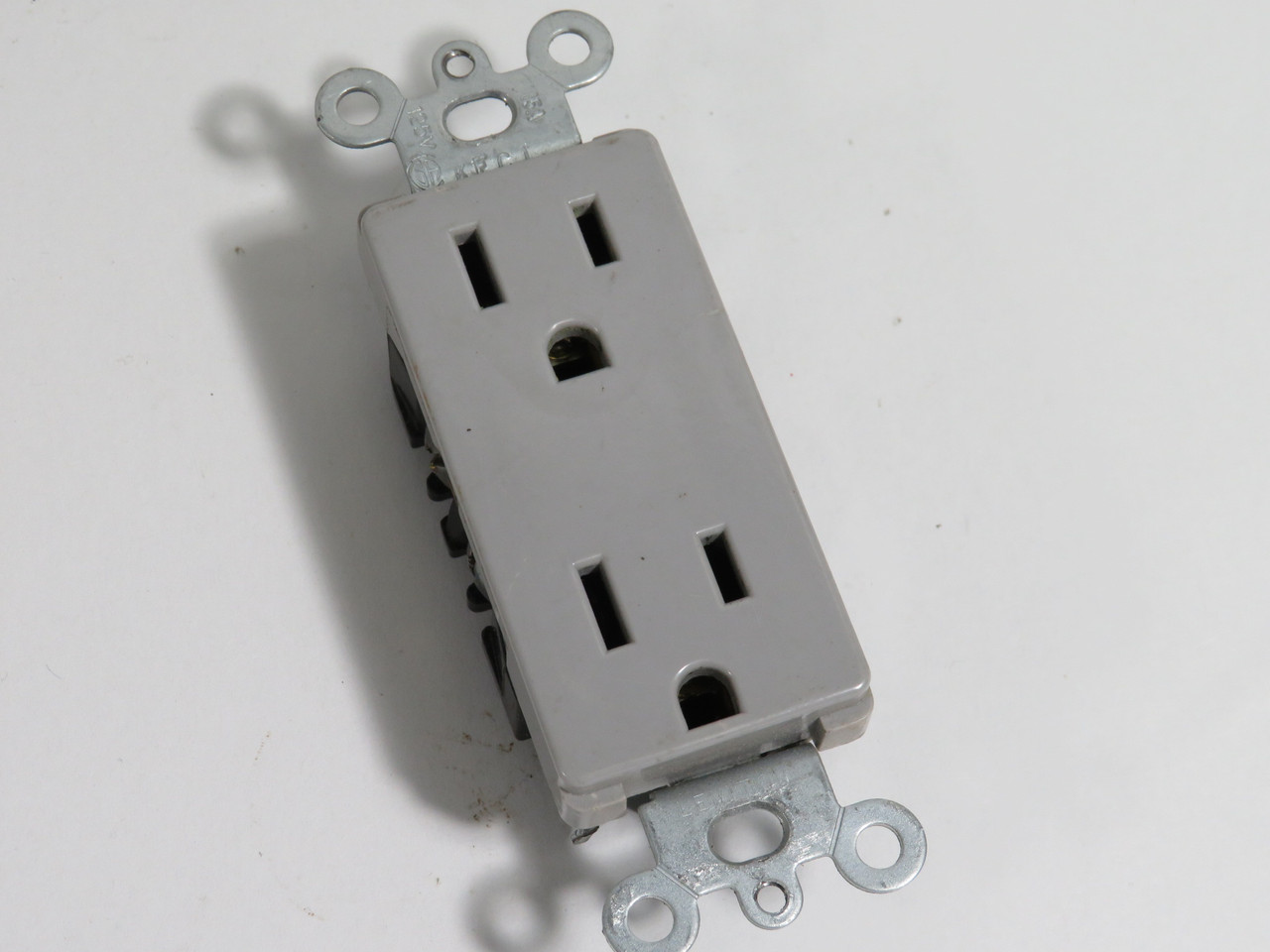 Leviton T5325-GY Duplex Receptacle 15Amp 125V 2 Pole 3 Wire Gray USED