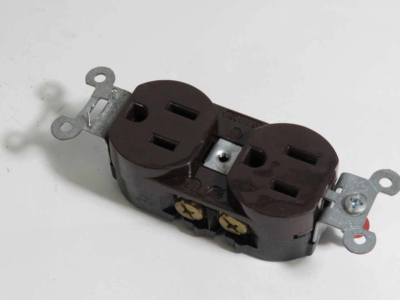 Hubbell 5252AB Duplex Receptacle Brown 15A 125V 2 Pole 3 Wire USED