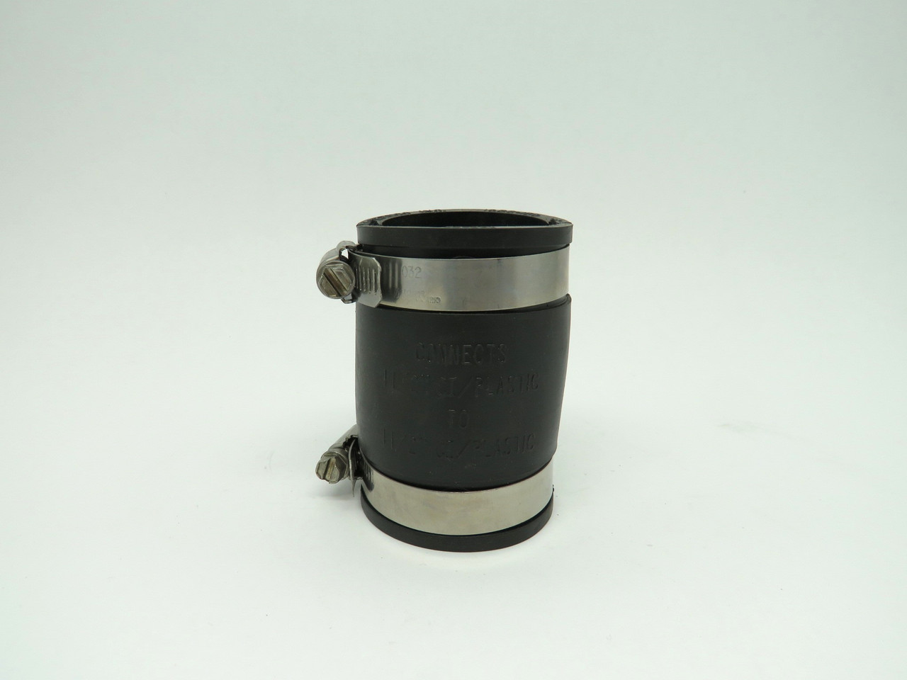 Fernco 1056-150 Flexible 1-1/2"-1-1/2" Coupling *Shelf Wear* NOP