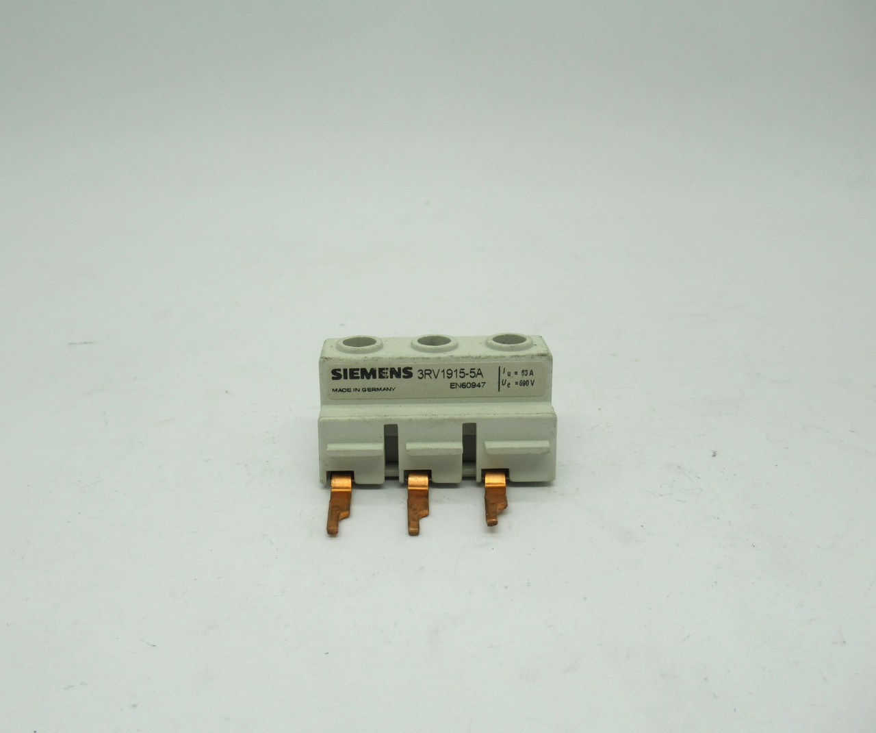 Siemens 3RV1915-5A 3-Pole Busbar 690V 63A 36Lbs Torque AWG 12-4 USED