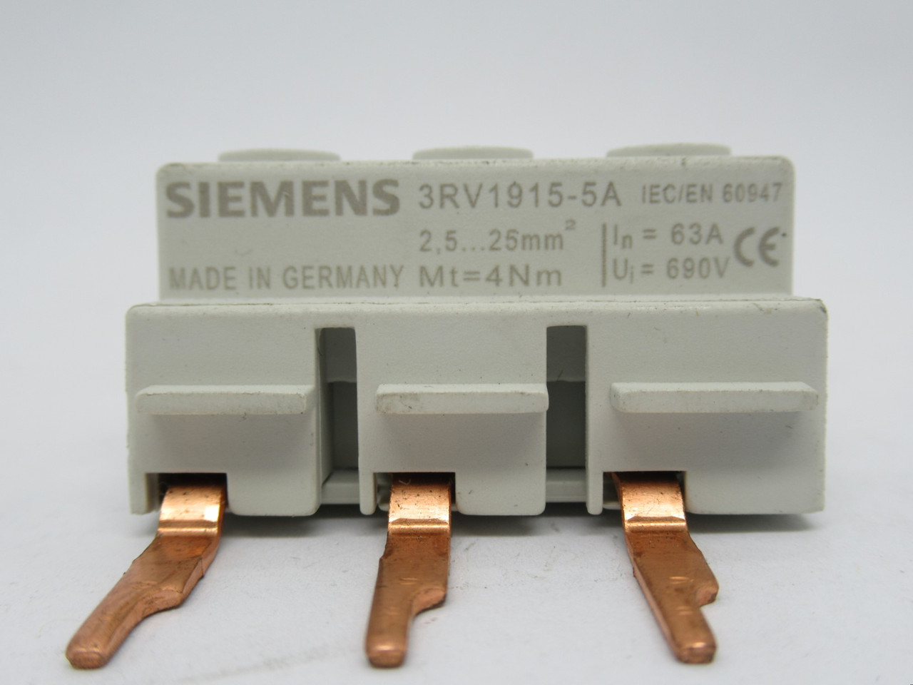 Siemens 3RV1915-5A 3-Pole Busbar 690V 63A 2.5-25mm USED