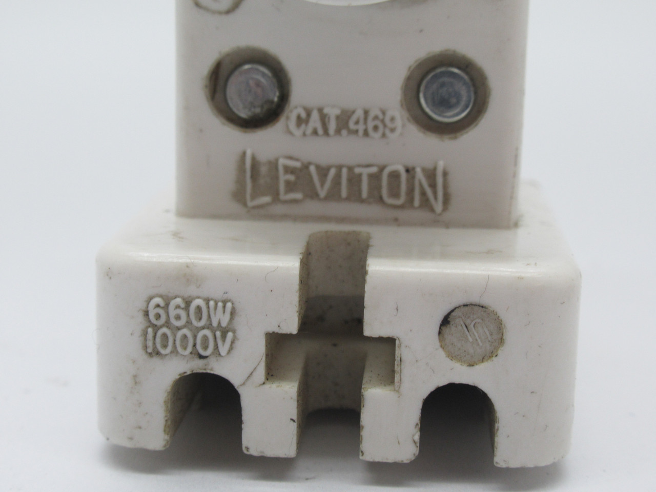 Leviton 469 Lamp Holder Fixture 660W 1000V USED