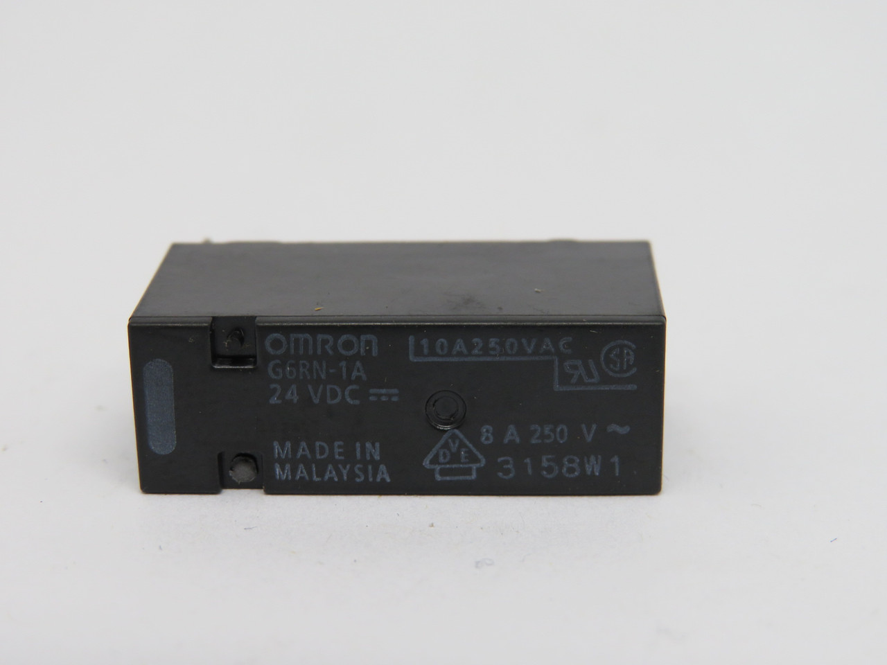 Omron G6RN-1A24VDC Relay 24VDC 8A 250V 4-Pin USED