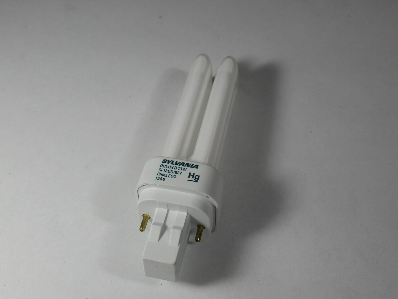 Sylvania CF13DD/827 Compact Fluorescent Bulb 13W NEW
