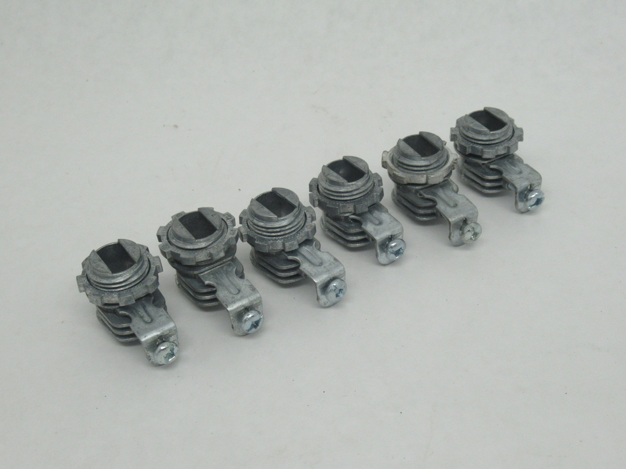 T&B CI70 One Screw Connector W/Locknut 3/8" Zinc Alloy Lot of 6 USED