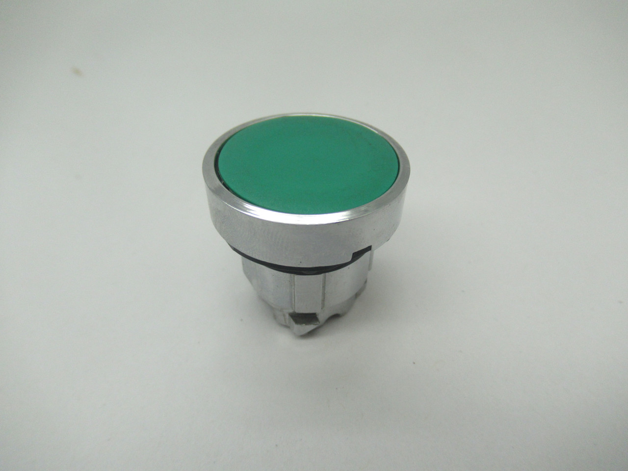 Schneider Electric ZB4BA3 Green Flush Push Button Operator USED