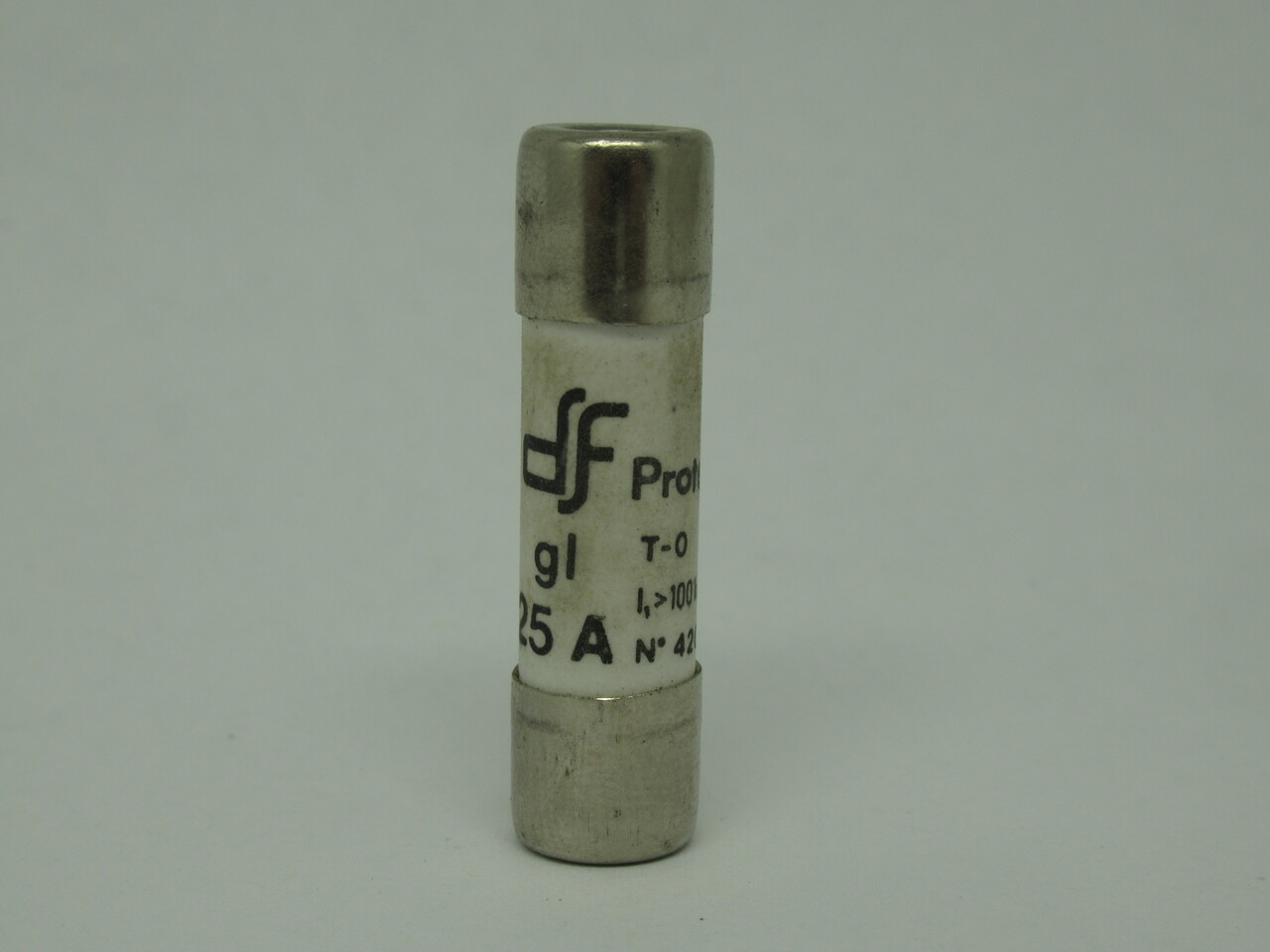 DF Electric 420025 Ceramic GI Fuse 25A 500VAC USED