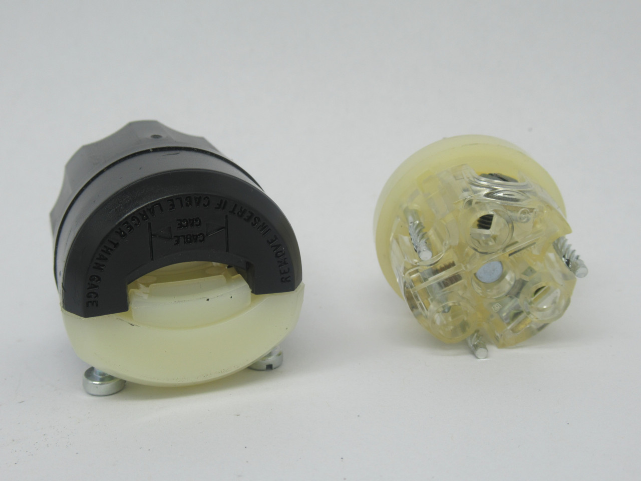 Leviton 5366-C Straight Blade Plug 20A 125V 2P 3W USED