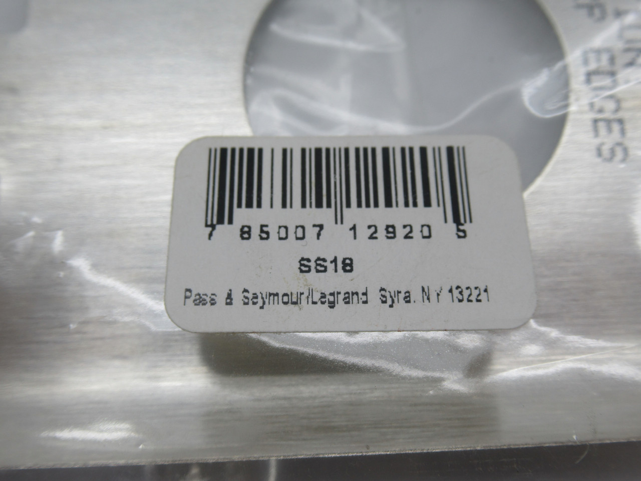 Pass & Seymour/Legrand SS18 Wall Plate 1Toggle Switch/1 Duplex Receptacle NWB