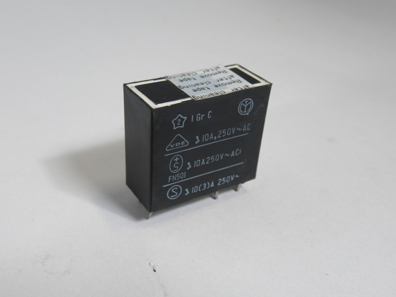 Takamisawa 12TCU-E Relay 250VAC 10A 12VDC USED
