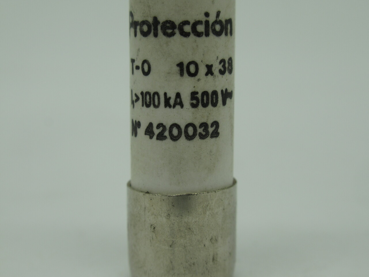 DF Electric 420032 Ceramic GI Fuse 32A 500VAC USED