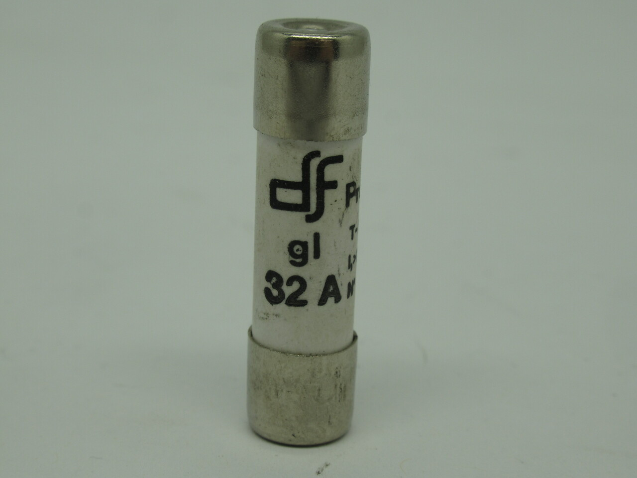DF Electric 420032 Ceramic GI Fuse 32A 500VAC USED
