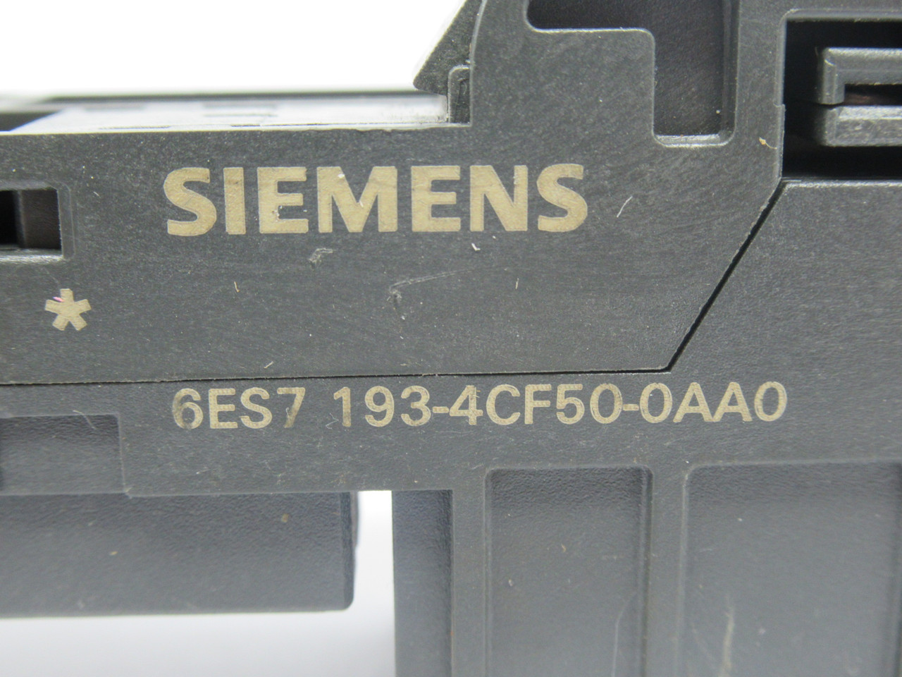 Siemens 6ES7-193-4CF50-0AA0 Terminal Module 24 Terminals USED