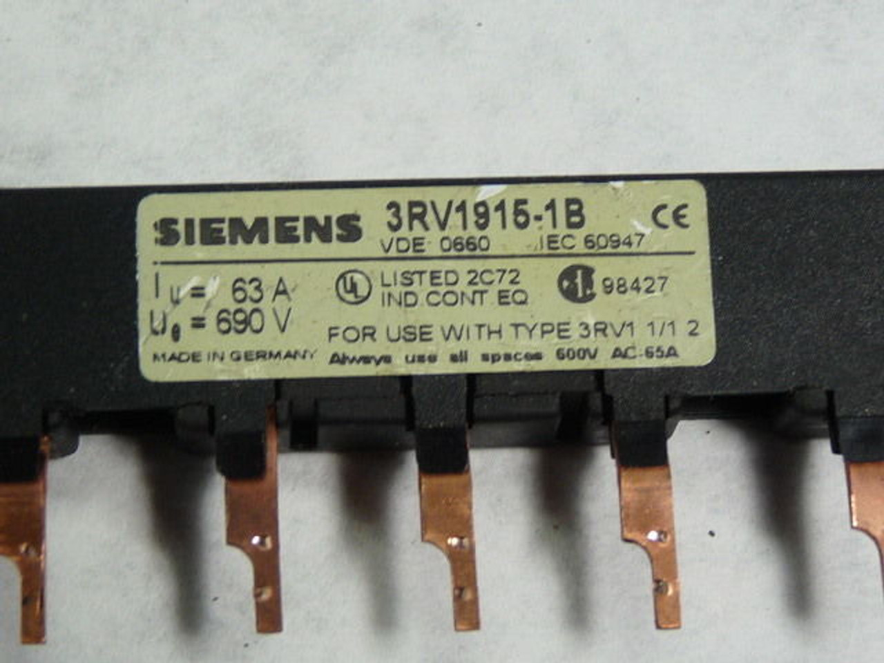 Siemens 3RV1915-1B Auxiliary Line Feeder 63A 690V USED