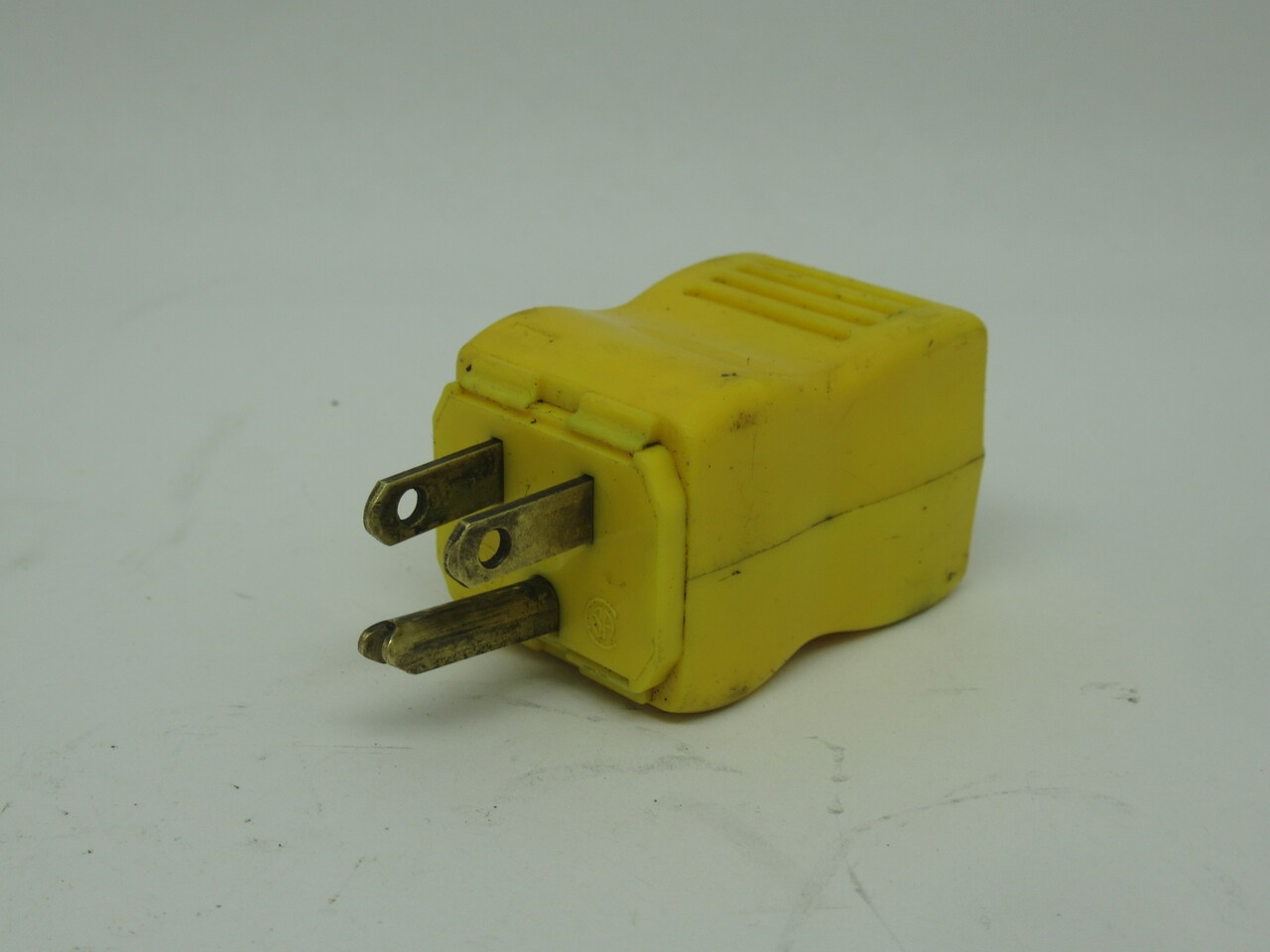 Pass & Seymour PS5965Y Straight Blade Plug 15A 125V 2P 3Wire OLDSTYLE USED