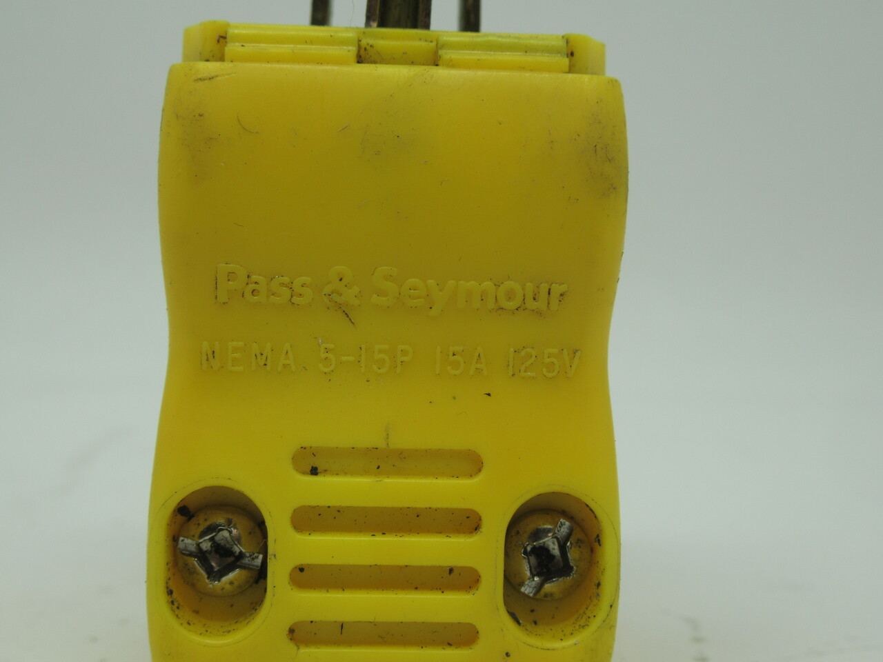 Pass & Seymour PS5965Y Straight Blade Plug 15A 125V 2P 3Wire OLDSTYLE USED