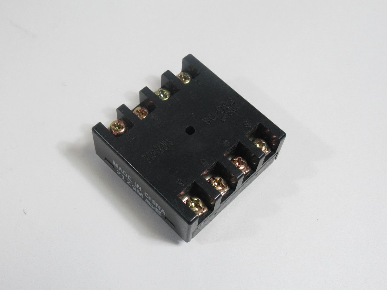 Omron P3G-08 Relay Socket 8 Pin 6A 250VAC USED