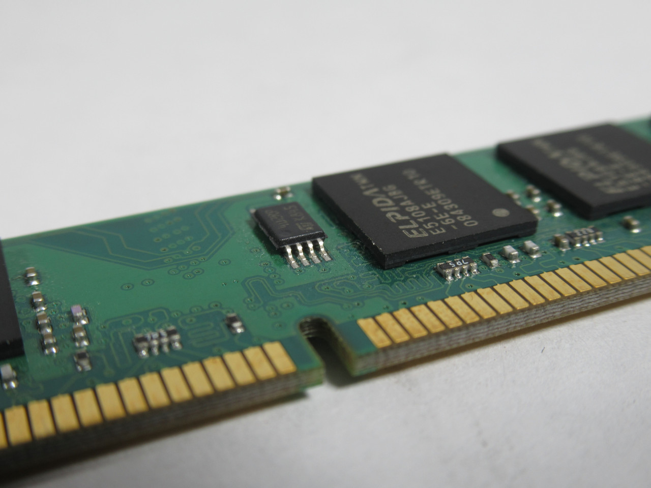 Kingston Tech KTD-DM8400/1G SDRam Memory Module 1GB 400MHz USED