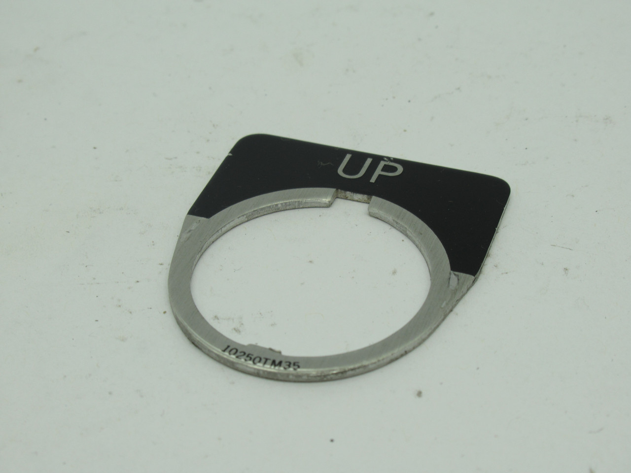Cutler-Hammer 10250TM35 Push Button Legend Plate Black 1/2 Round *UP* USED