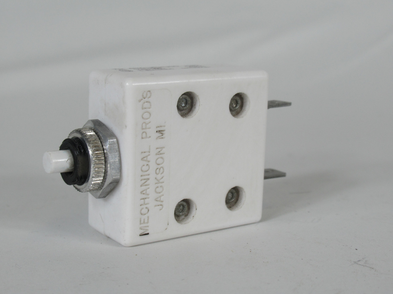 Mechanical Products 252-001-150 Push To Reset Circuit Breaker 15A 120VAC USED