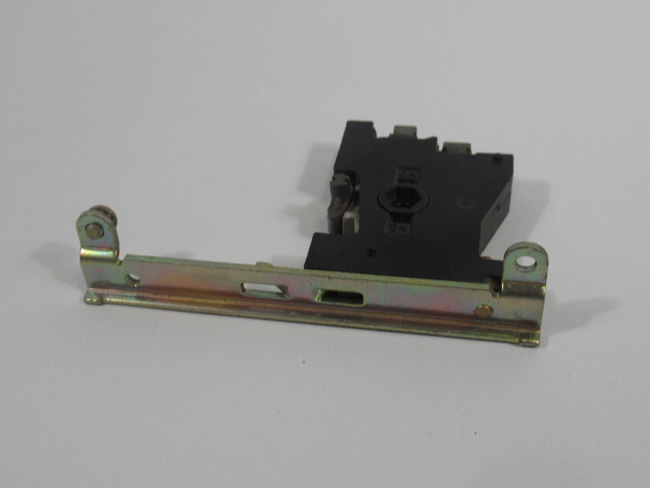 Square D 9999-SX8 Auxiliary Contact Kit Series B 1NO 600V 6A USED