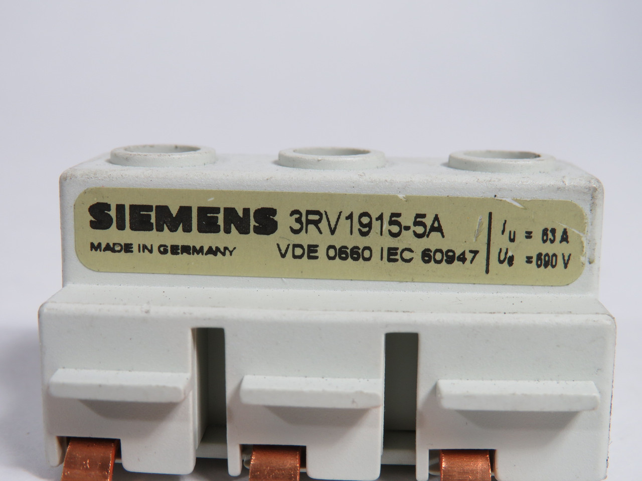 Siemens 3RV1915-5A Busbar Feeder 63A 690V 3-Pole AWG 10-4 USED