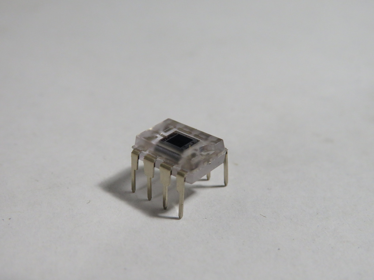 Generic OPT101 Monolithic Photodiode 2.7-36V 120A USED