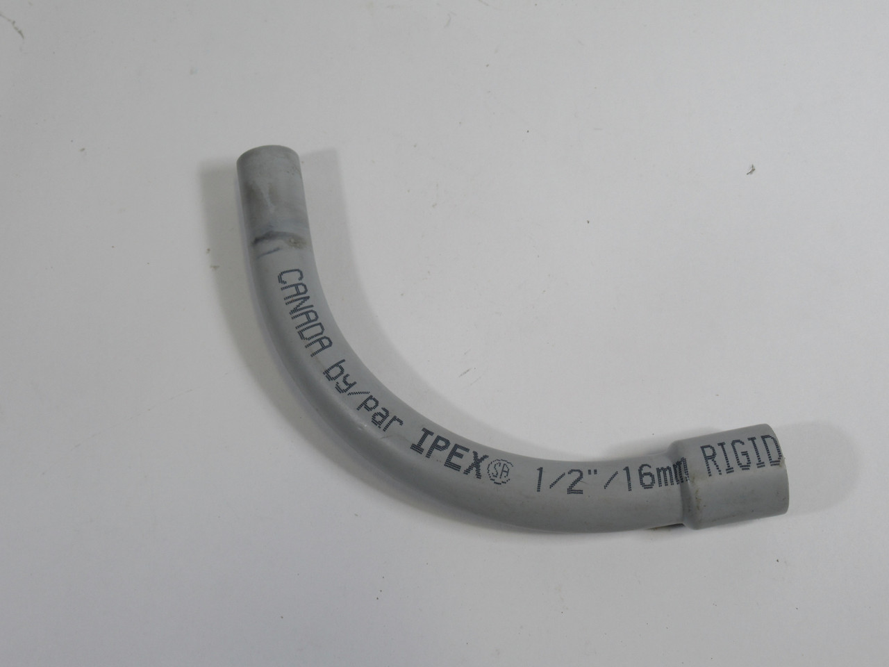 Ipex EE1090 Rigid Conduit 90Degree Elbow W/ Solvent Bell End 1/2" USED