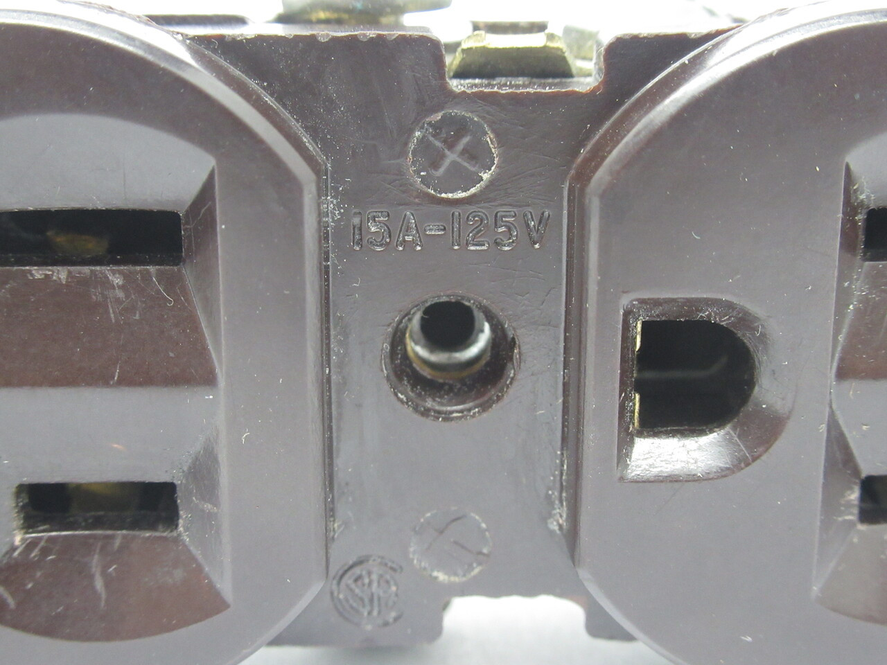 Eagle 270BR Duplex Receptacle 15A 125V BROWN USED