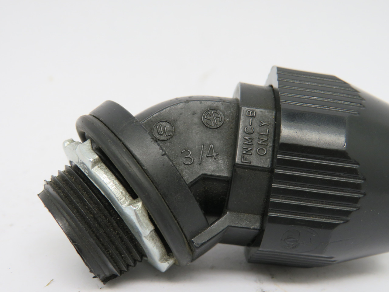 Thomas & Betts LT475P Bullet Liquid Tight Conduit Fitting 45Deg 3/4" USED