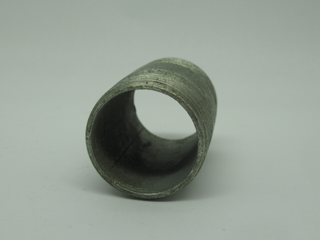 Generic Conduit Nipple 1-3/8"NPT 2-1/2" Length USED