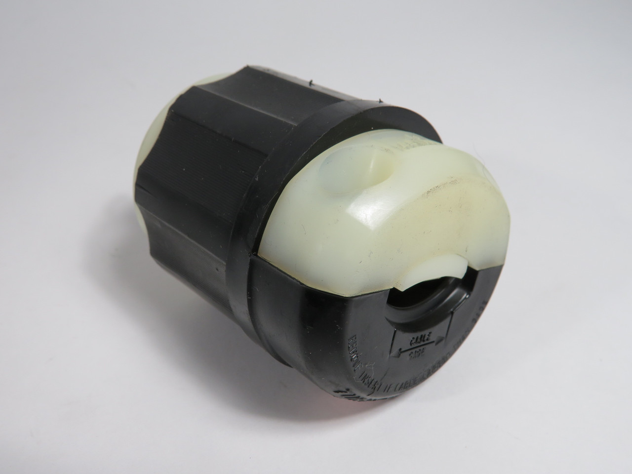 Leviton 9965-C Locking Plug 20A 125/250V 3W 3P Non-Grounding Non-NEMA USED