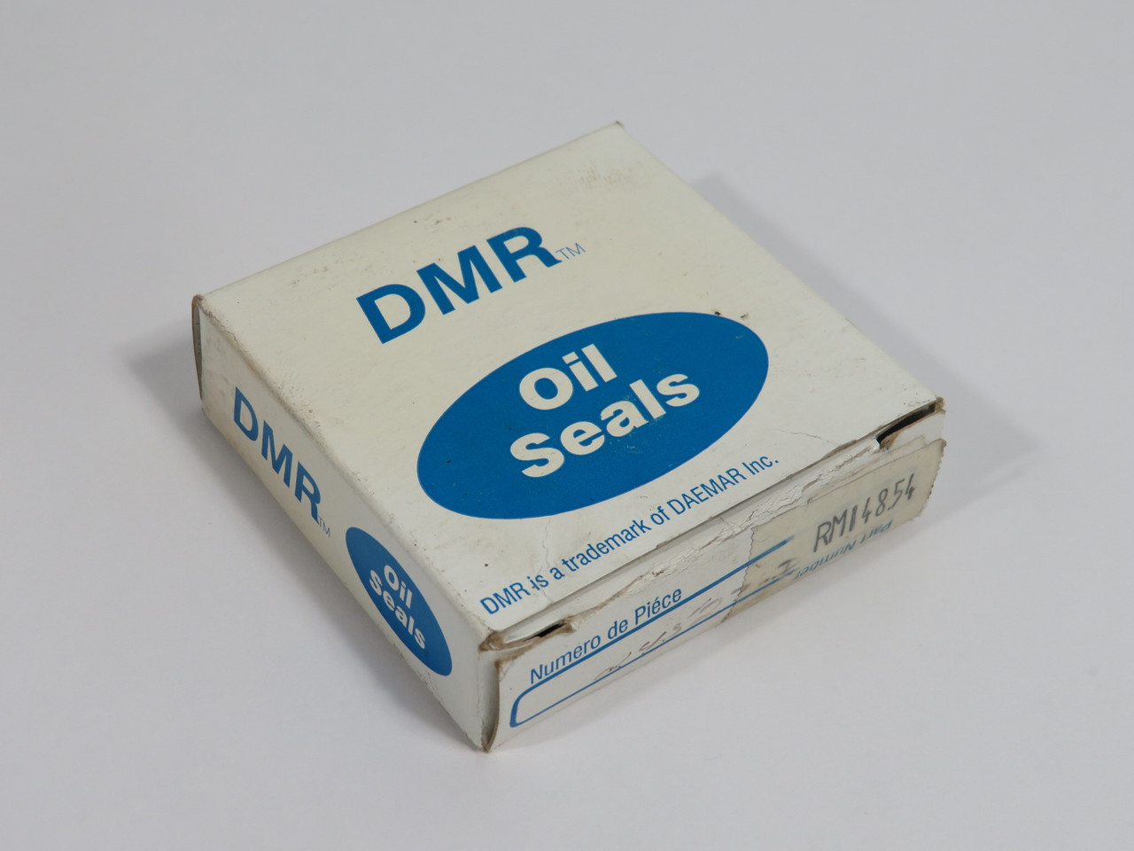 Daemar 24527-DL Oil Seal 24mm ID 52mm OD 7mm W BOX DAMAGE NEW