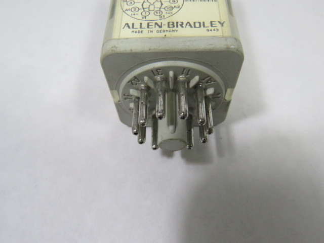 Allen-Bradley 700-HA33Z24 Relay Ser. A 24VDC 10A 11 Pin USED