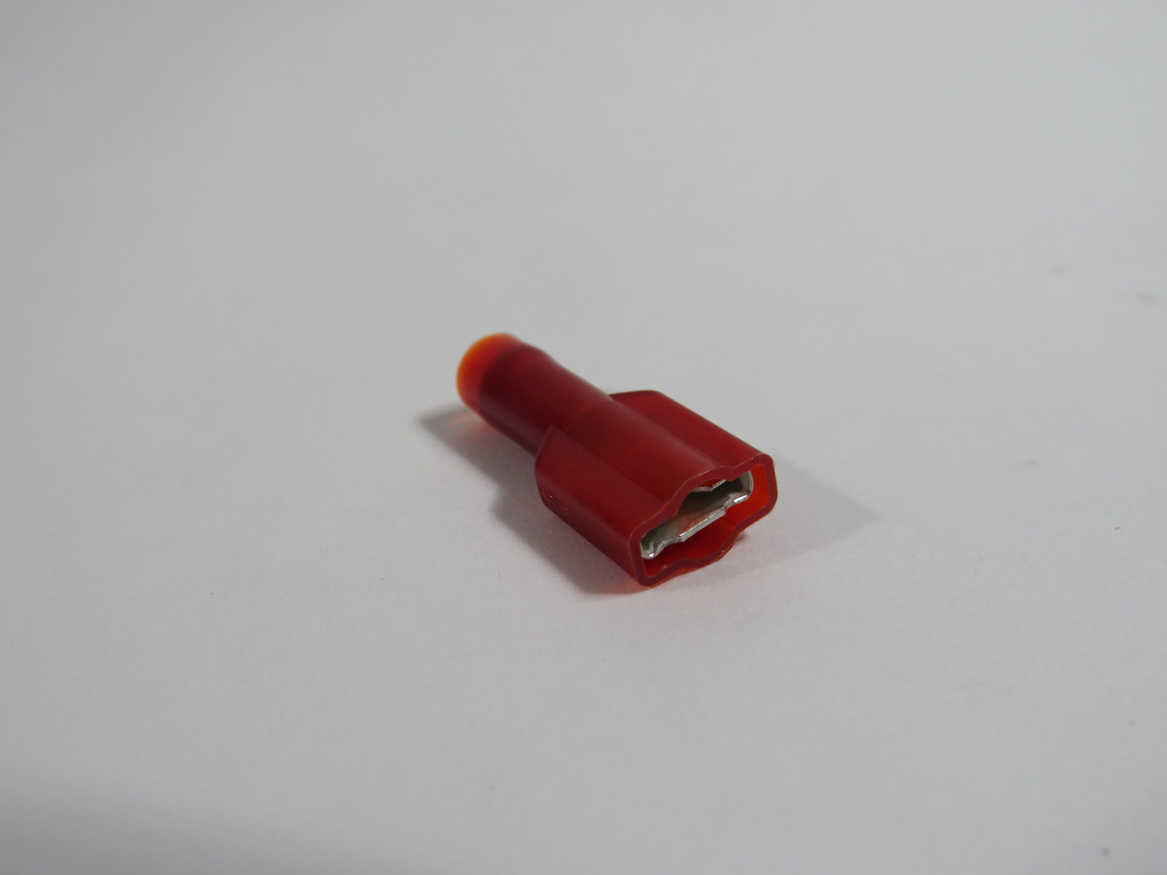 Generic Insulated Female Terminal 22-18AWG .250" Tab Metal Shank Lot of 24 NOP