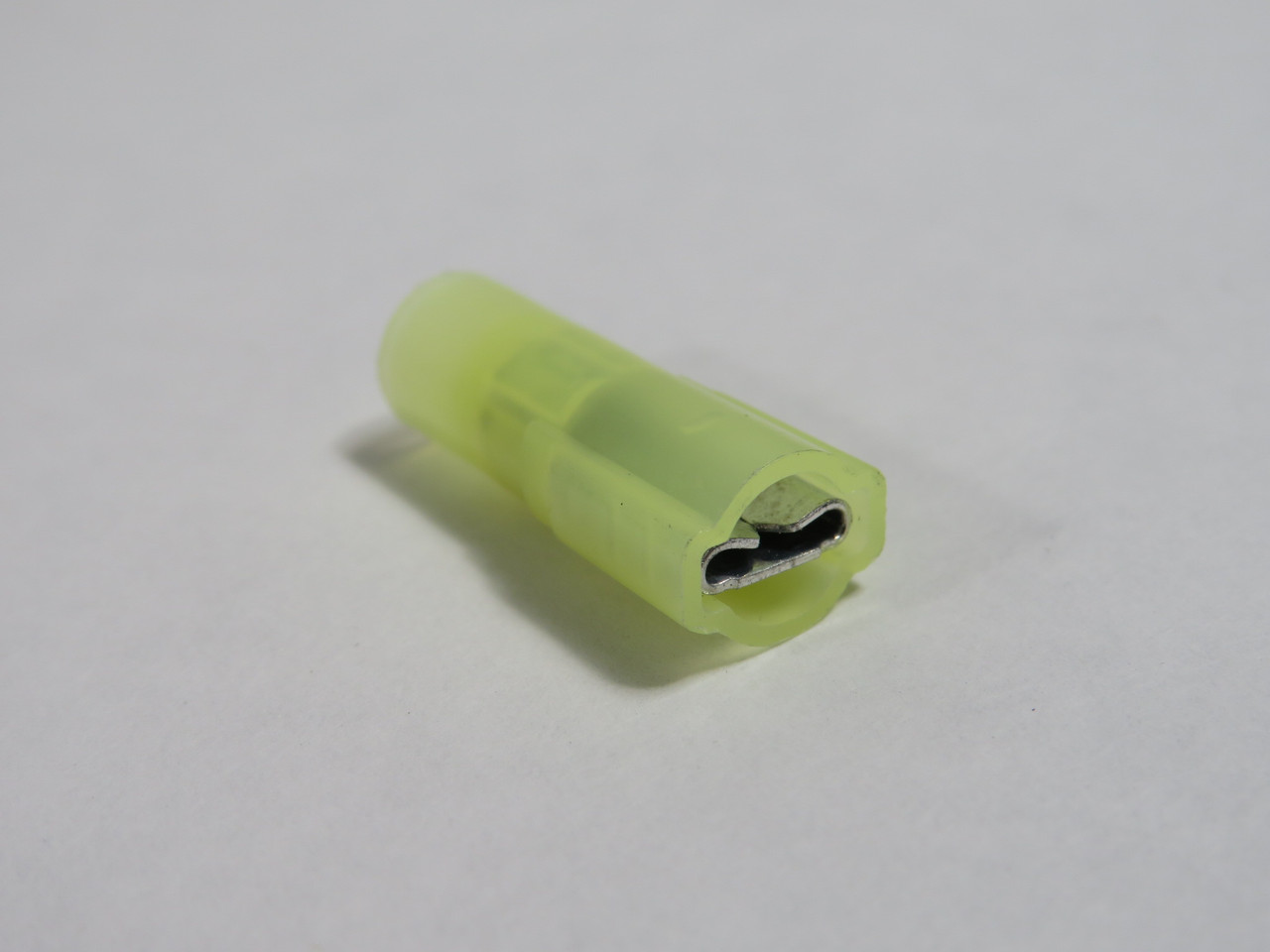 Generic Insulated Female Push-On Terminal 12-10AWG .250" Tab Lot of 14 NOP