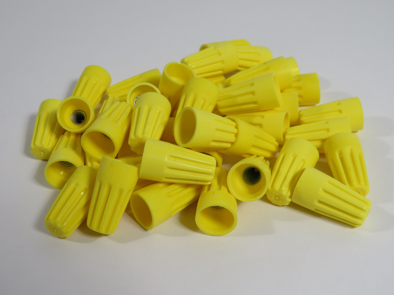 Gardner Bender GB-4 Wire Connector 22-10AWG 5mm Yellow Lot of 42 NOP