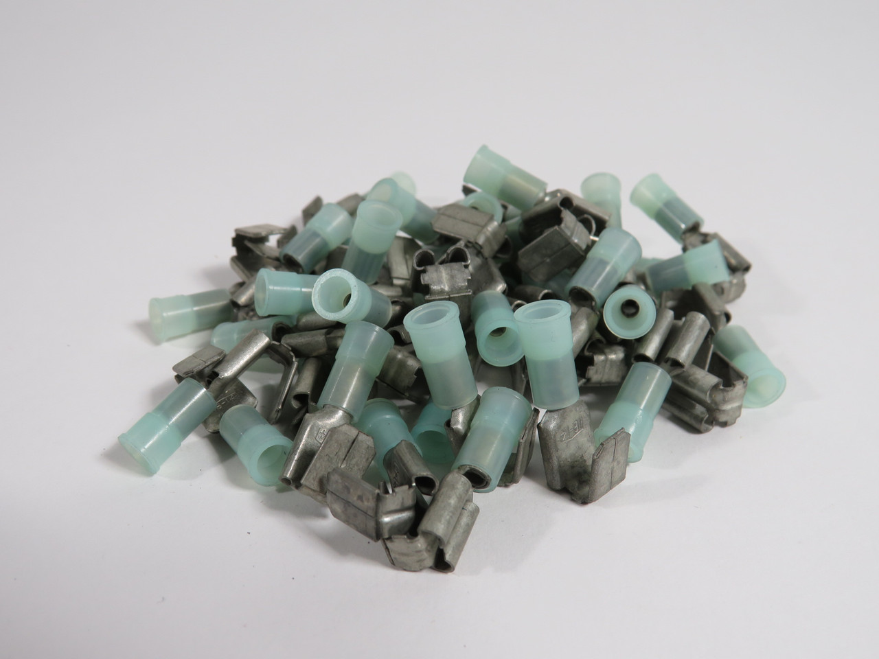 Generic Insulated Push-On Terminal Adapter 16-14AWG .250" Tab Lot of 41 NOP