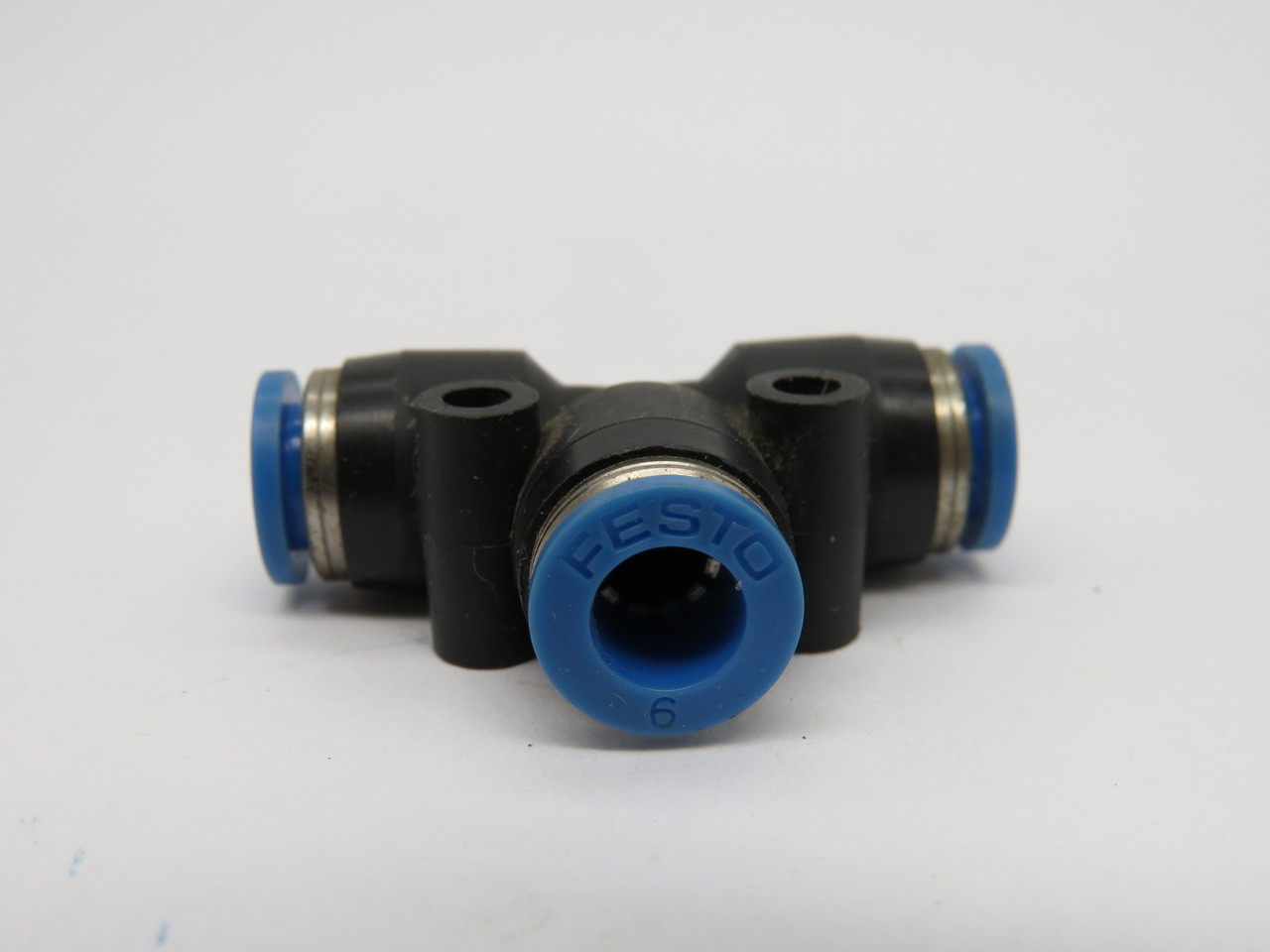 Festo 153129 QST-6 Push-In T-Connector 6mm Tube OD ! NOP !